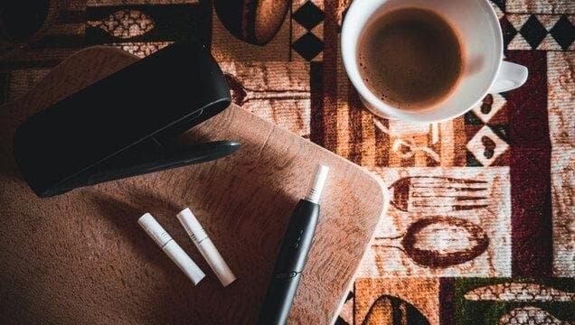 e-dym review and buying guide to the best electronic cigarette charger case for travel and why e-dym leads the pack in 2025