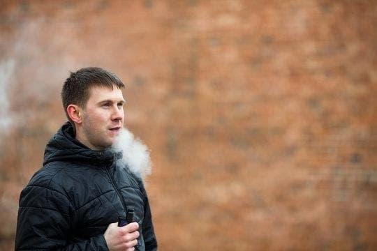 Vape Shop tips and reviews - how to use njoy disposable electronic cigarette for beginners and best places to buy