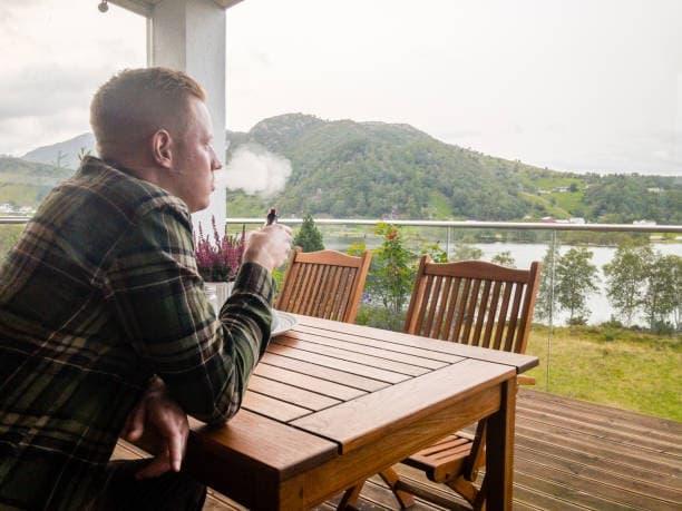 e-dym investigates toxic chemicals in e cigarettes and how e-dym users can reduce exposure