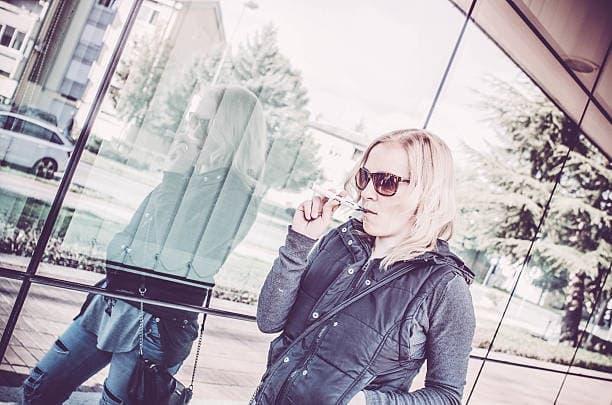 E-cigarete Buying Guide and Quick Tips on how to use njoy disposable electronic cigarette for First-Time Users